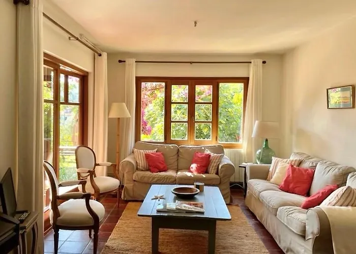 Casa Buganvilla, Comillas, Cantabria Holiday home *