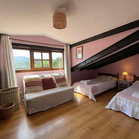 Semesterbostad Casa Buganvilla, Comillas, Cantabria